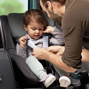 Автокресло Britax Roemer DUALFIX 3 i-Size (Бритакс Рёмер Дуалфикс 3 Ай-сайз)
